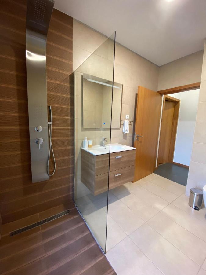 ホテル Dobau Casas ヴィエイラ・ド・ミーニョ エクステリア 写真