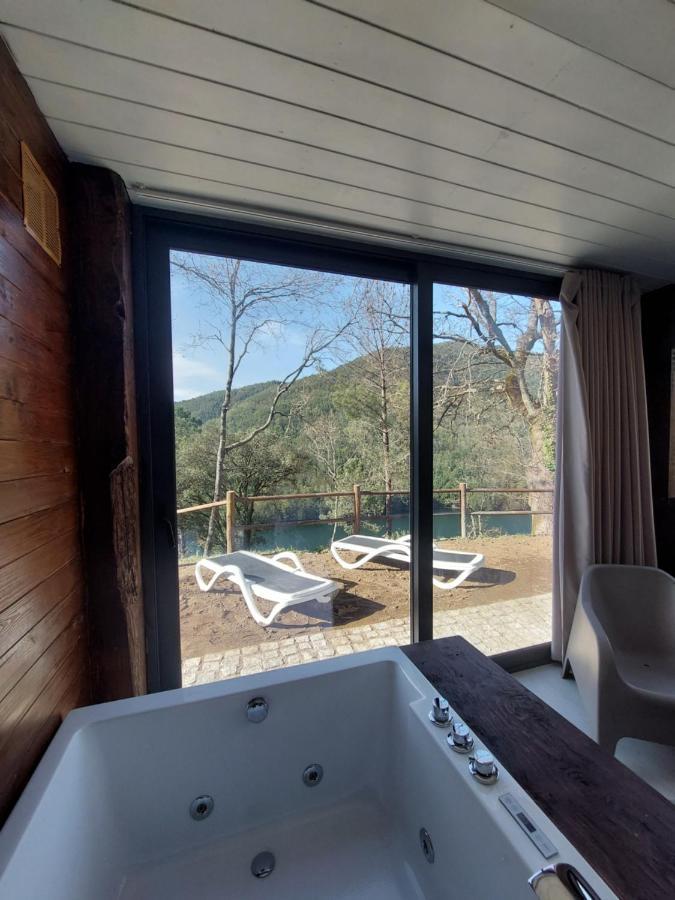 ホテル Dobau Casas ヴィエイラ・ド・ミーニョ エクステリア 写真