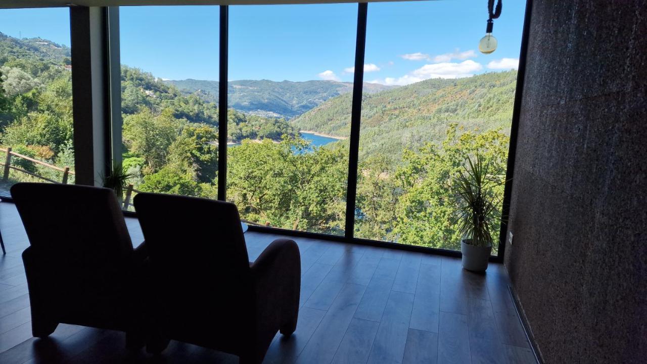 ホテル Dobau Casas ヴィエイラ・ド・ミーニョ エクステリア 写真
